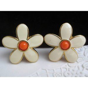 1970s Monet Daisy Flower Power Clip On Earrings
